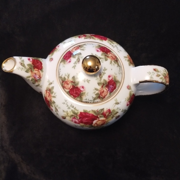 VTG. "Old Country Roses" Tea Pot - Picture 4 of 6